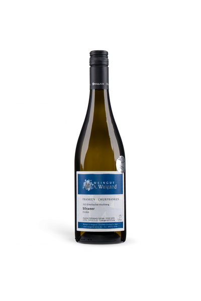 2022er Erlenbacher Hochberg Silvaner trocken Weingut A. Waigand - freigestellte Weissweinflasche