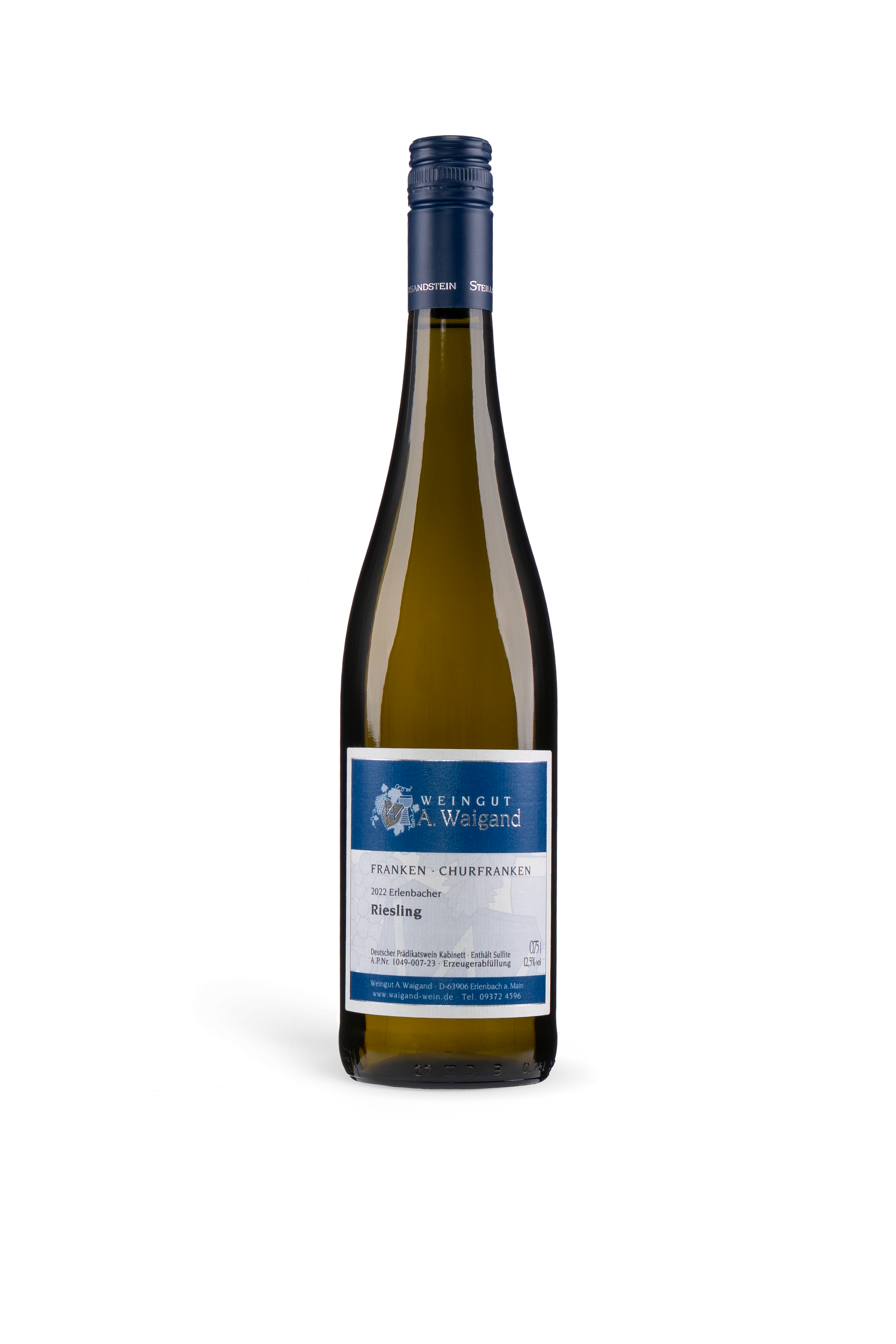 2022er Riesling Weingut A. Waigand - freigestellte Weissweinflasche