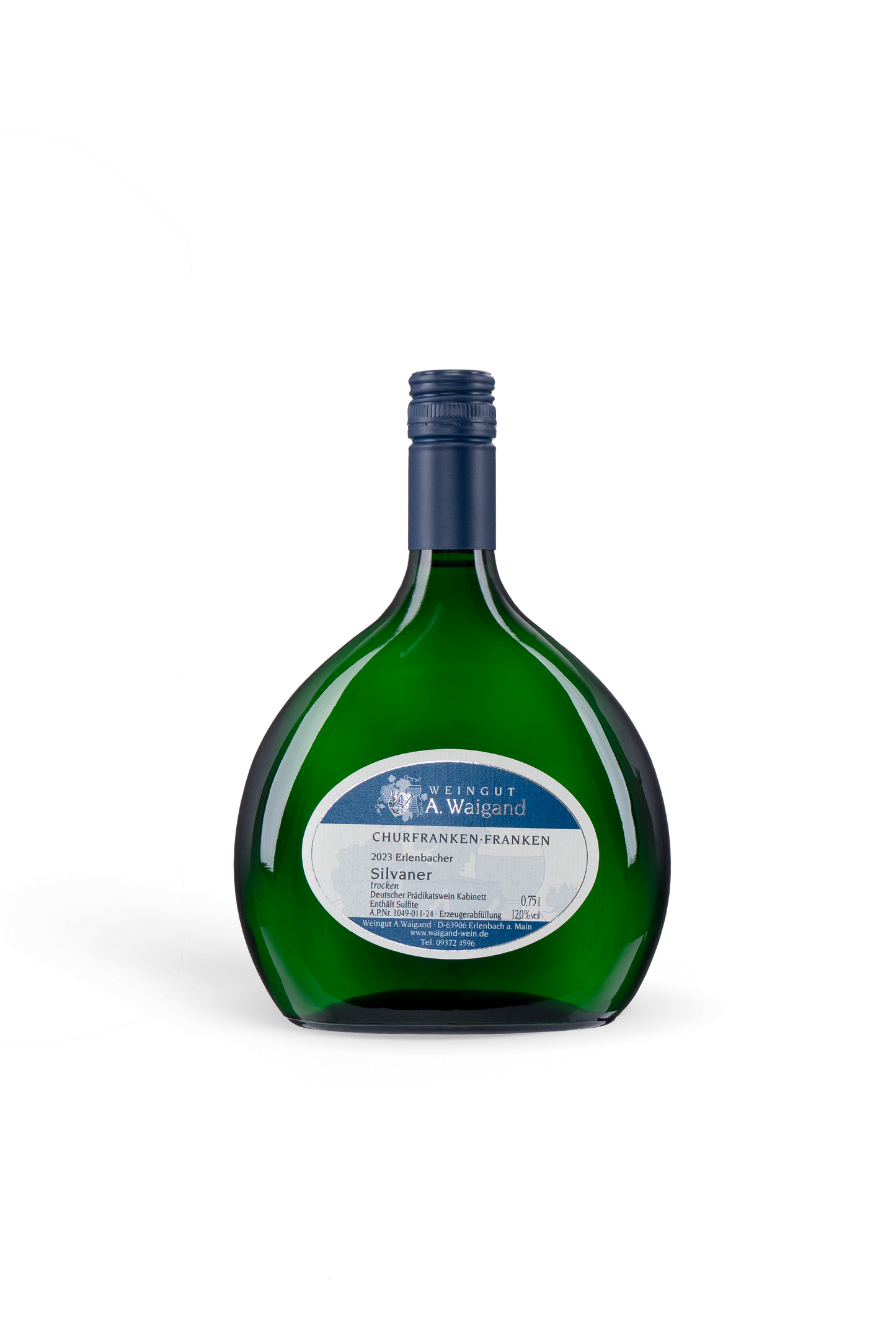 2023er Silvaner trocken Weingut A. Waigand - freigestellte Weissweinflasche