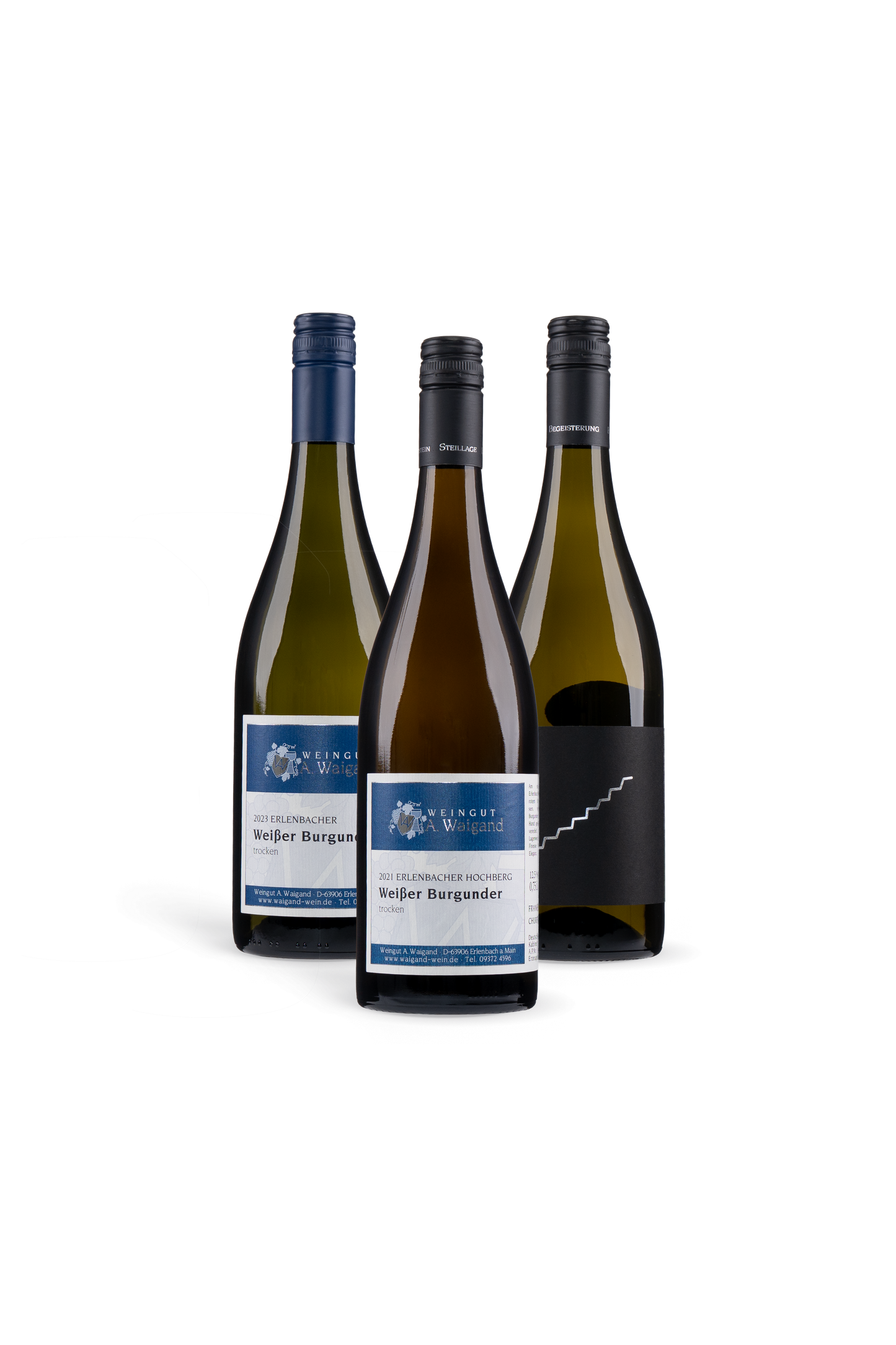 Drei Weißweinflaschen vom Weingut A. Waigand – Produktbild Drei Weine. Eine Leidenschaft.
