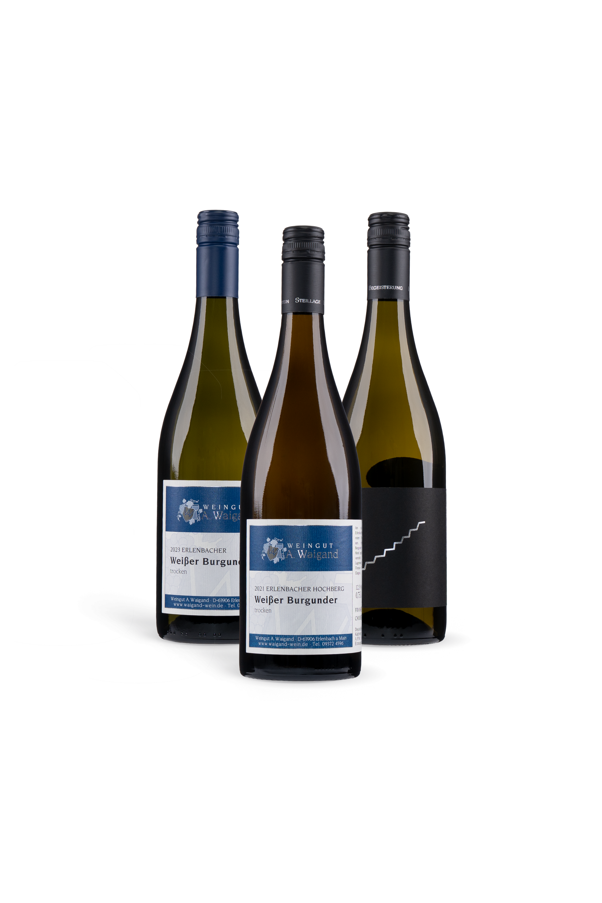 Drei Weißweinflaschen vom Weingut A. Waigand – Produktbild Drei Weine. Eine Leidenschaft.